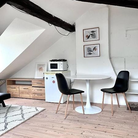 Loft Apartment Close To Metro Palmovka Prága Kültér fotó