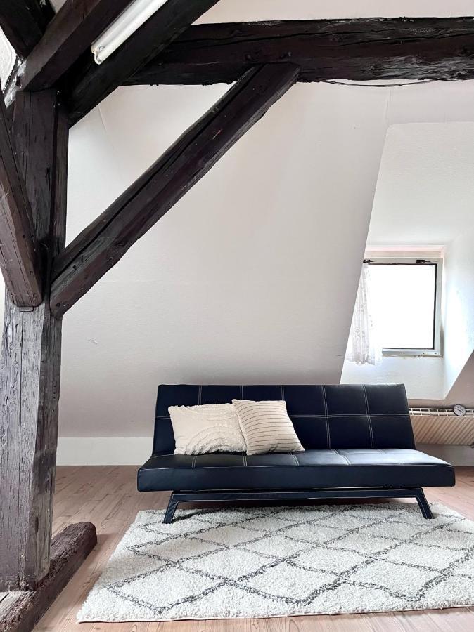Loft Apartment Close To Metro Palmovka Prága Kültér fotó